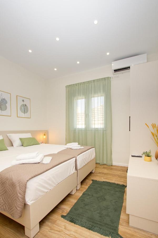 Apartment Callisto House In *